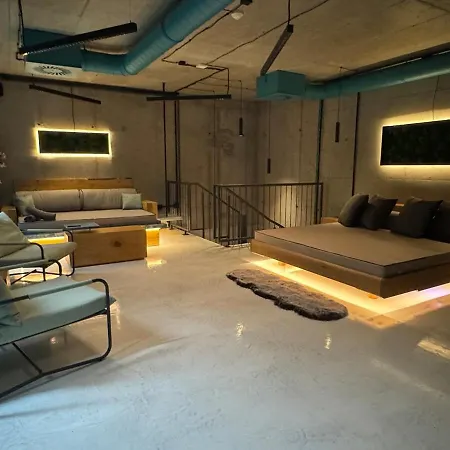 Smichov - Graff Apartment